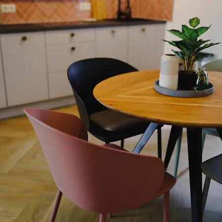 Sohana House I Lifestyle * Rust