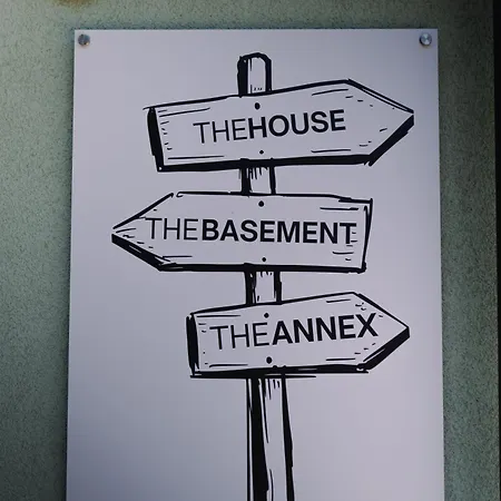 Sohana House I Lifestyle Rust